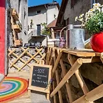 Chez Malou & Hugo Vue Proche Suisse & Stations ! بيت للعطل