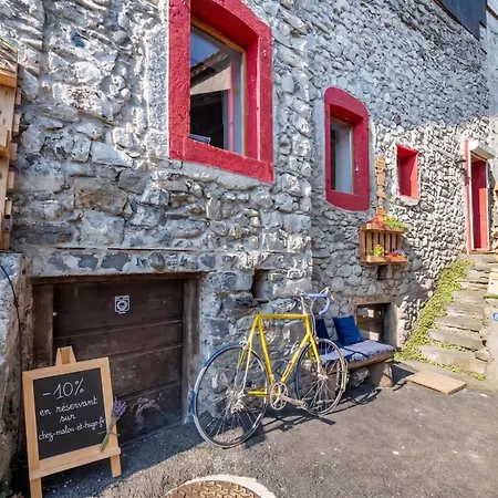 Chez Malou & Hugo Vue Proche Suisse & Stations ! *